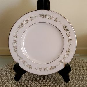 Lenox Brookdale Bread and Butter Plate NWOT